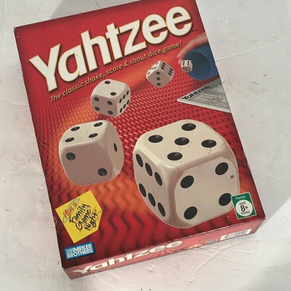 Classic YAHTZEE Family Dice Game - Picture 2 of 7